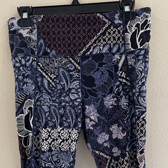 ATHLETA Long Nylon/Spandex Running/Exercise Tights: Floral Print: MEDIUM; NWOT! - Picture 1 of 7